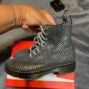 Pre owned Dr. Martens sz 12